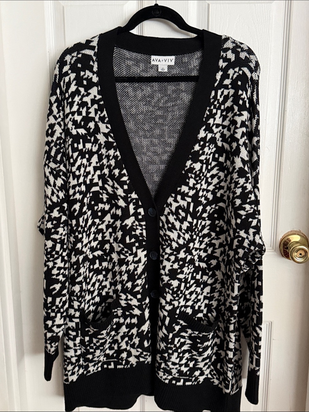 Ava & Viv Black and White Abstract Knit Button Cardigan